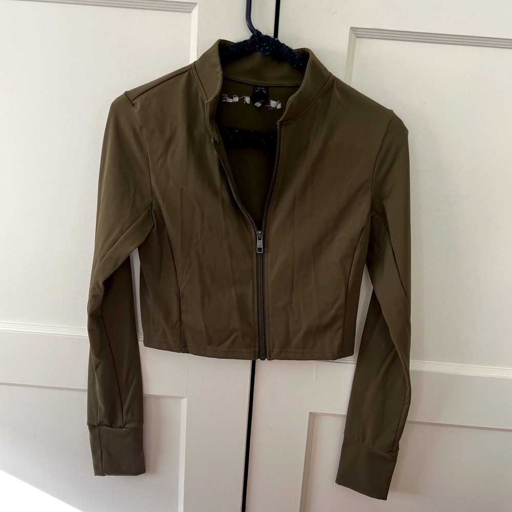 Balance Athletica Elevate Cropped Zip size L